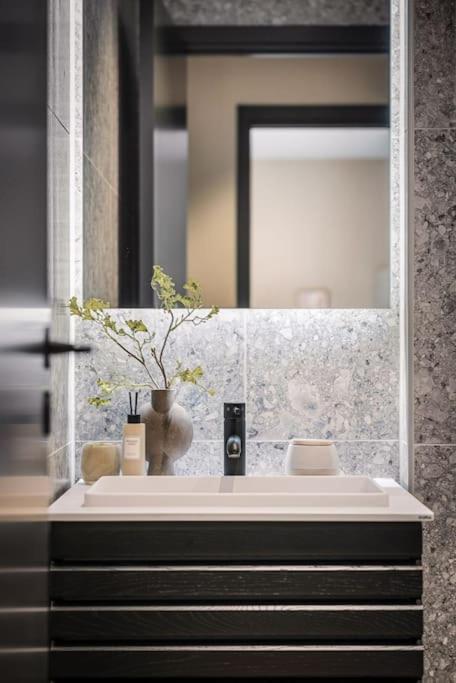 L Luxurious Hideaway In Centrum Appartamento